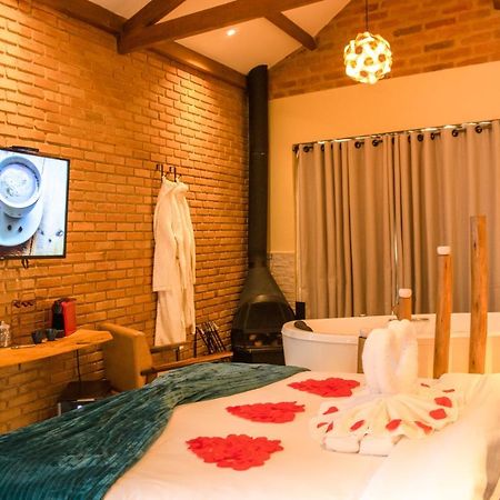 Mantiqueira Flat Aparthotel ซานโต อังตัวนิโอ โด ปิงญัล ภายนอก รูปภาพ