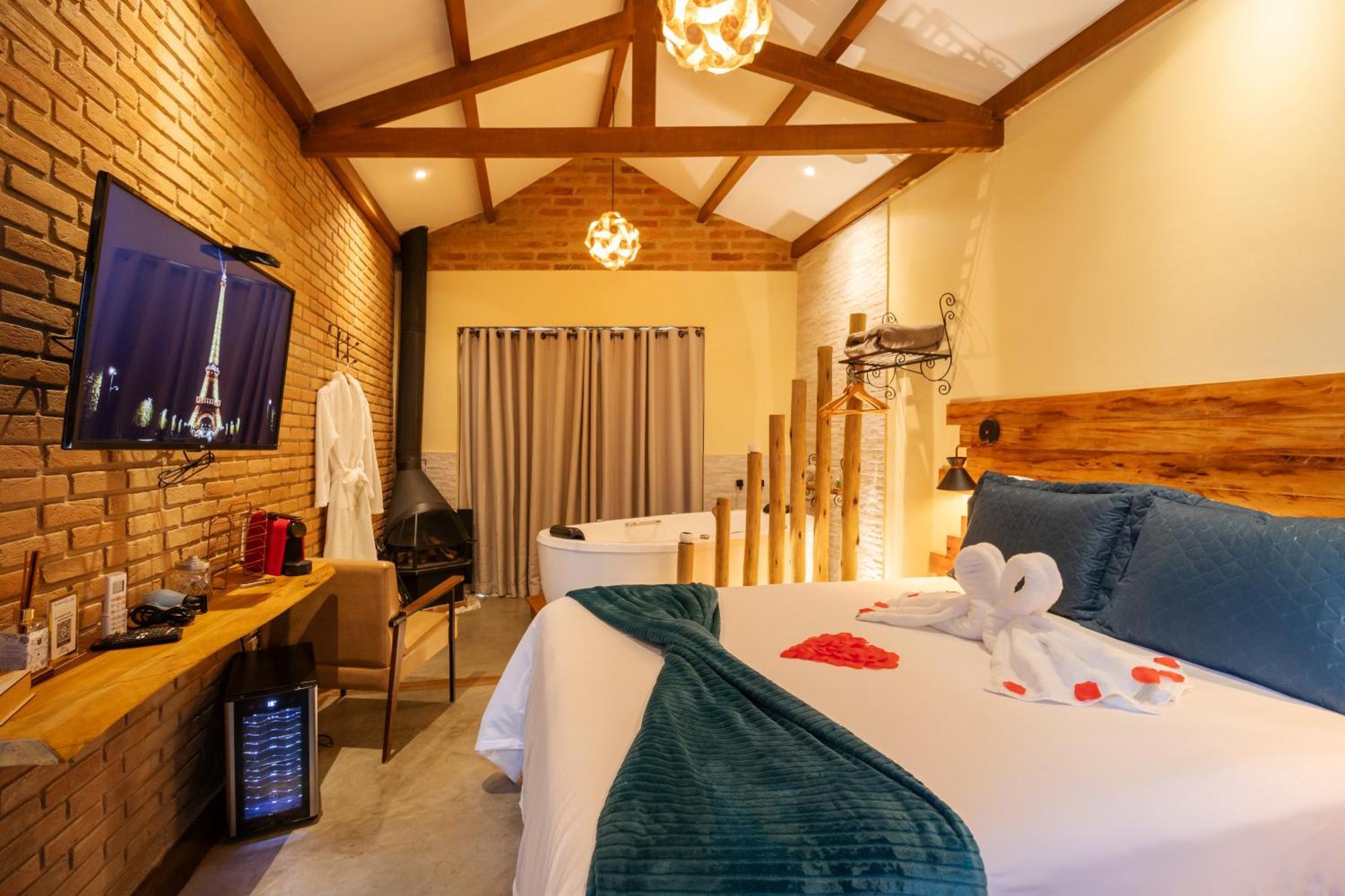 Mantiqueira Flat Aparthotel ซานโต อังตัวนิโอ โด ปิงญัล ภายนอก รูปภาพ
